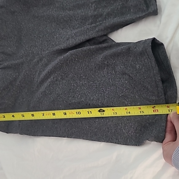 Gray bike shorts - Picture 4 of 4